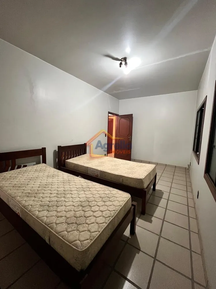 Casa, 3 quartos, 230 m² - Foto 6