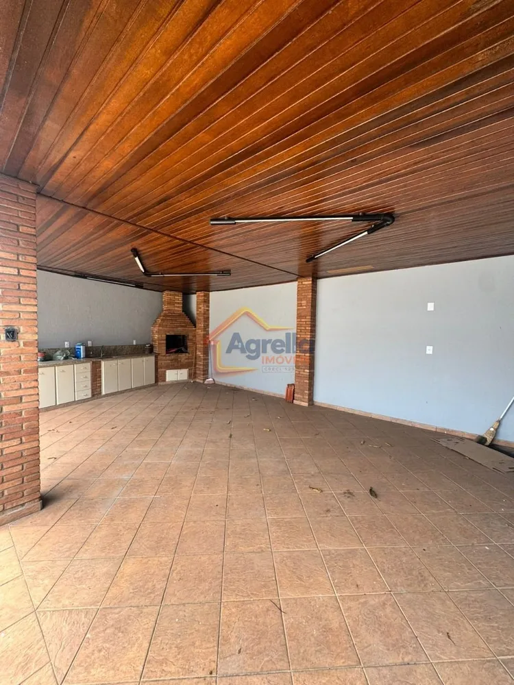 Casa, 3 quartos, 240 m² - Foto 2