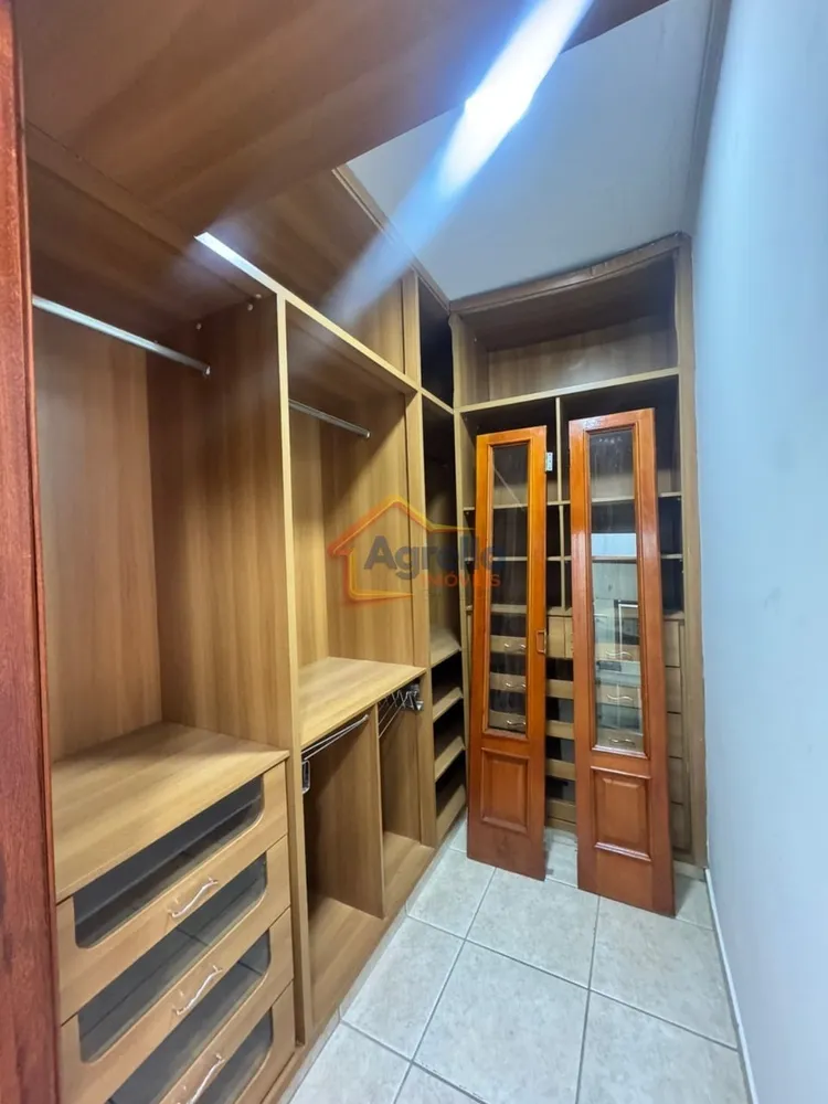 Casa, 3 quartos, 240 m² - Foto 6