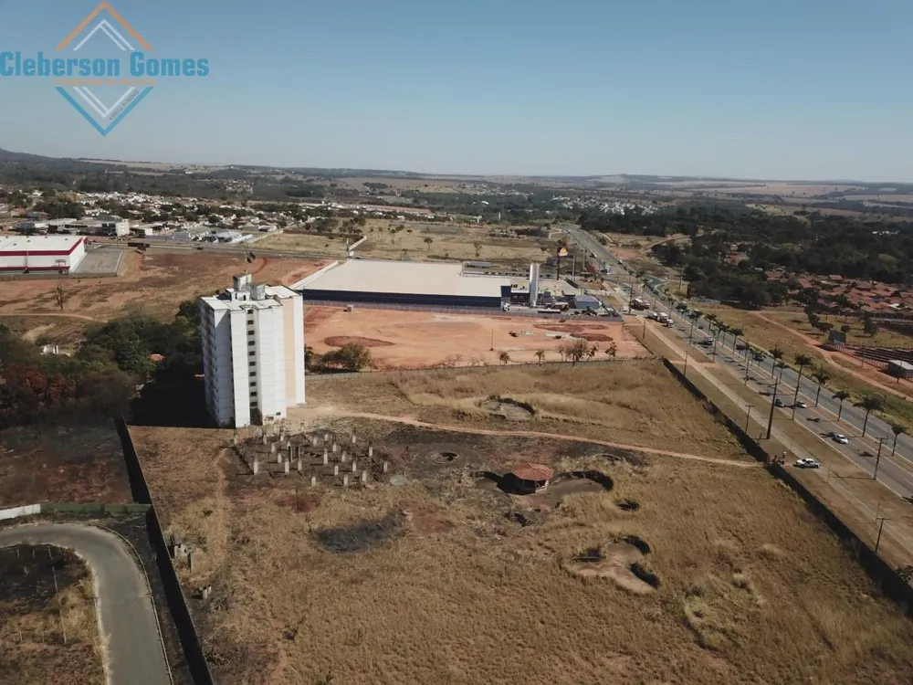 Prédio Inteiro - Foto 1