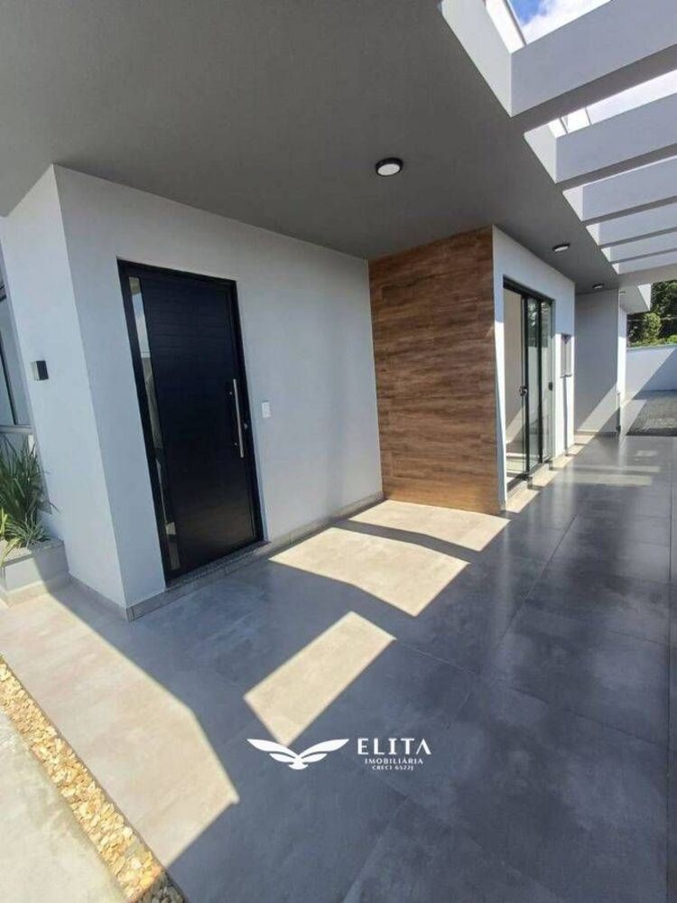 Casa à venda com 2 quartos, 80m² - Foto 1