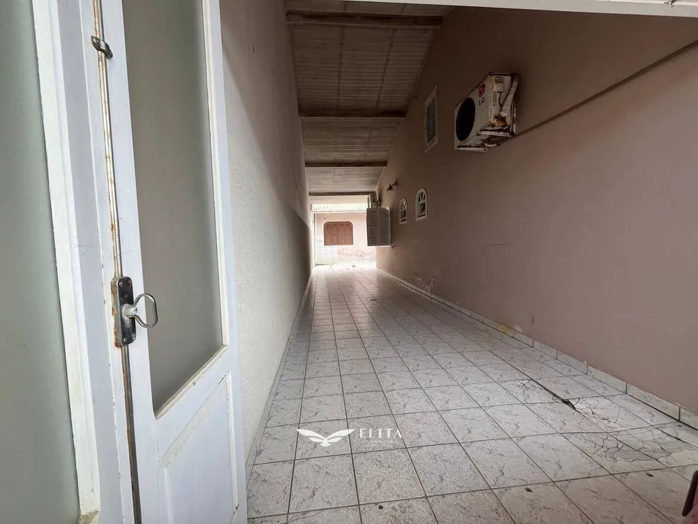 Casa, 4 quartos, 280 m² - Foto 3