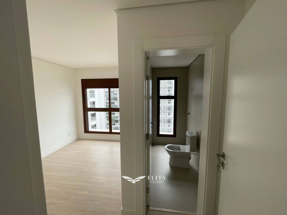 Apartamento, 4 quartos, 199 m² - Foto 2