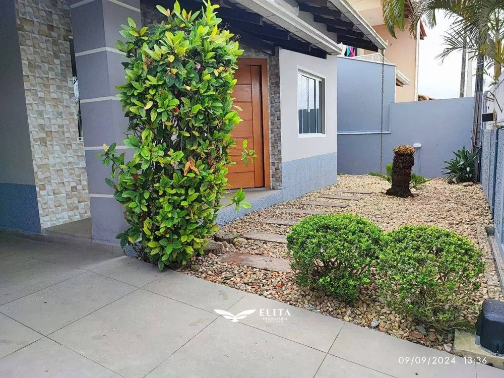 Casa, 3 quartos, 122 m² - Foto 1