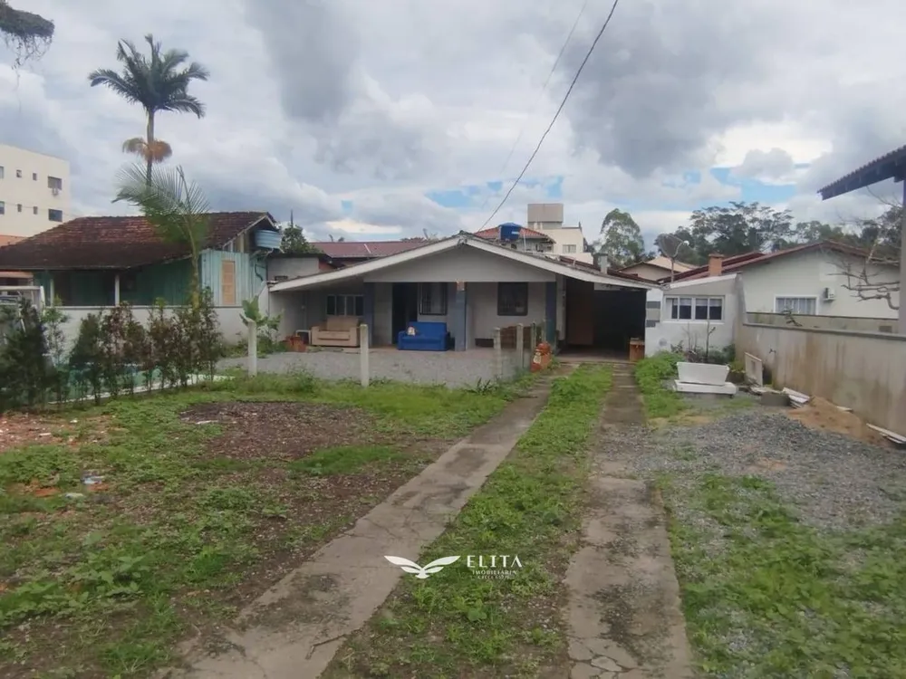Casa, 4 quartos, 390 m² - Foto 1