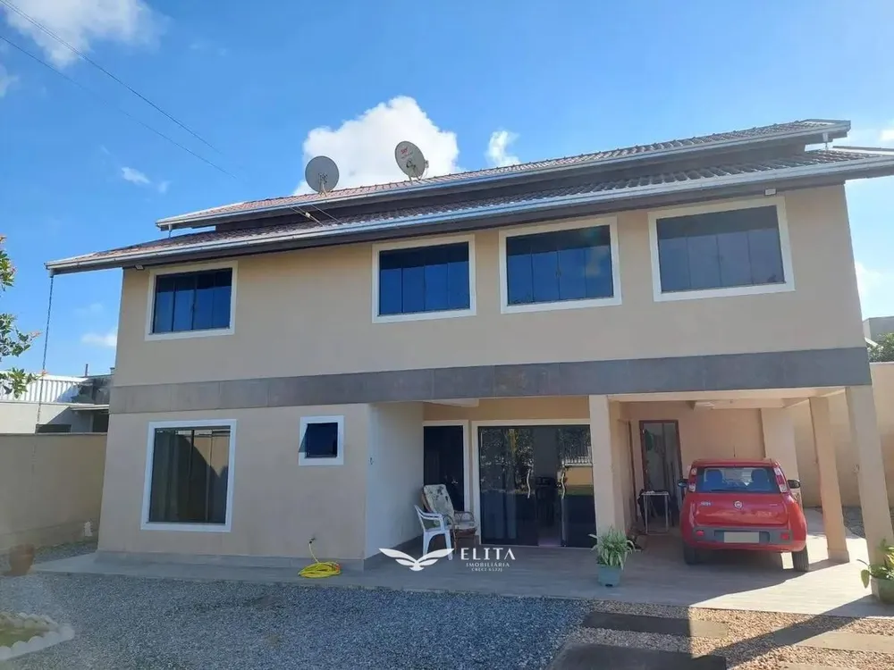 Sobrado, 6 quartos, 186 m² - Foto 1
