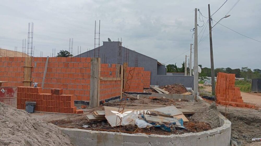 Casa à venda com 2 quartos, 43m² - Foto 3