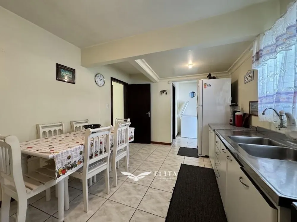 Sobrado, 6 quartos, 300 m² - Foto 4