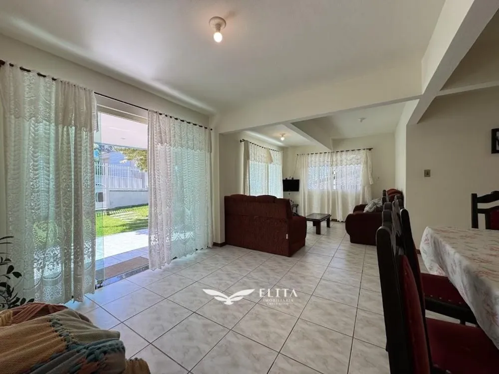 Sobrado, 6 quartos, 300 m² - Foto 1