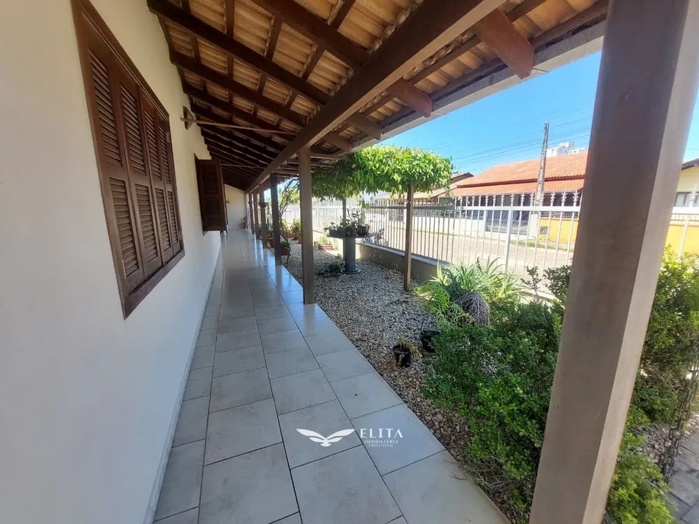 Casa, 5 quartos - Foto 2