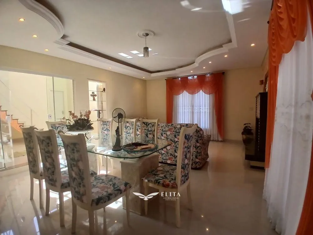 Sobrado, 7 quartos, 400 m² - Foto 1
