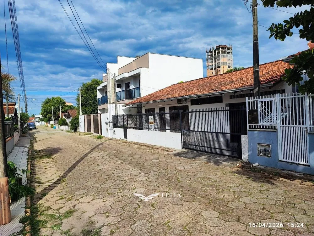 Casa, 3 quartos, 60 m² - Foto 1