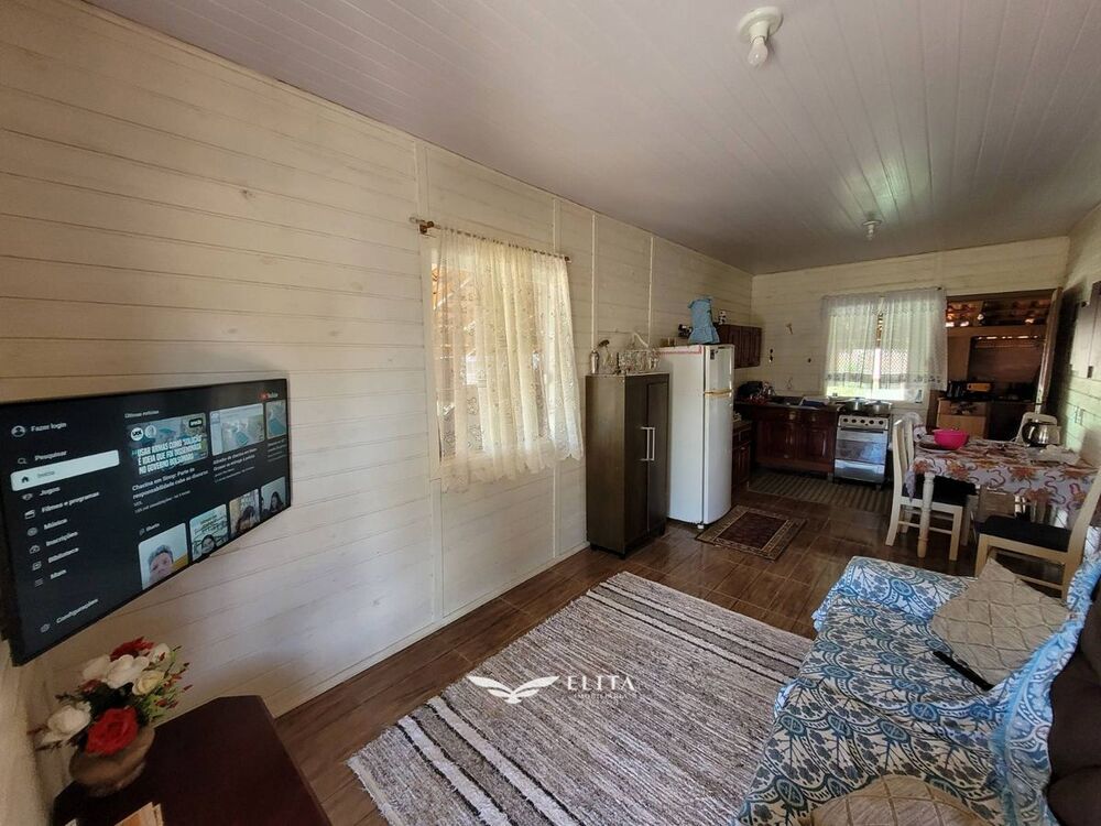 Casa à venda com 2 quartos, 100m² - Foto 2