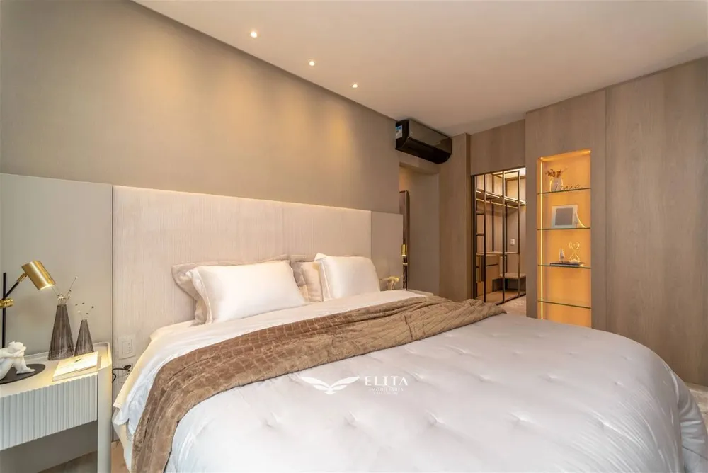 Apartamento, 4 quartos, 238 m² - Foto 1