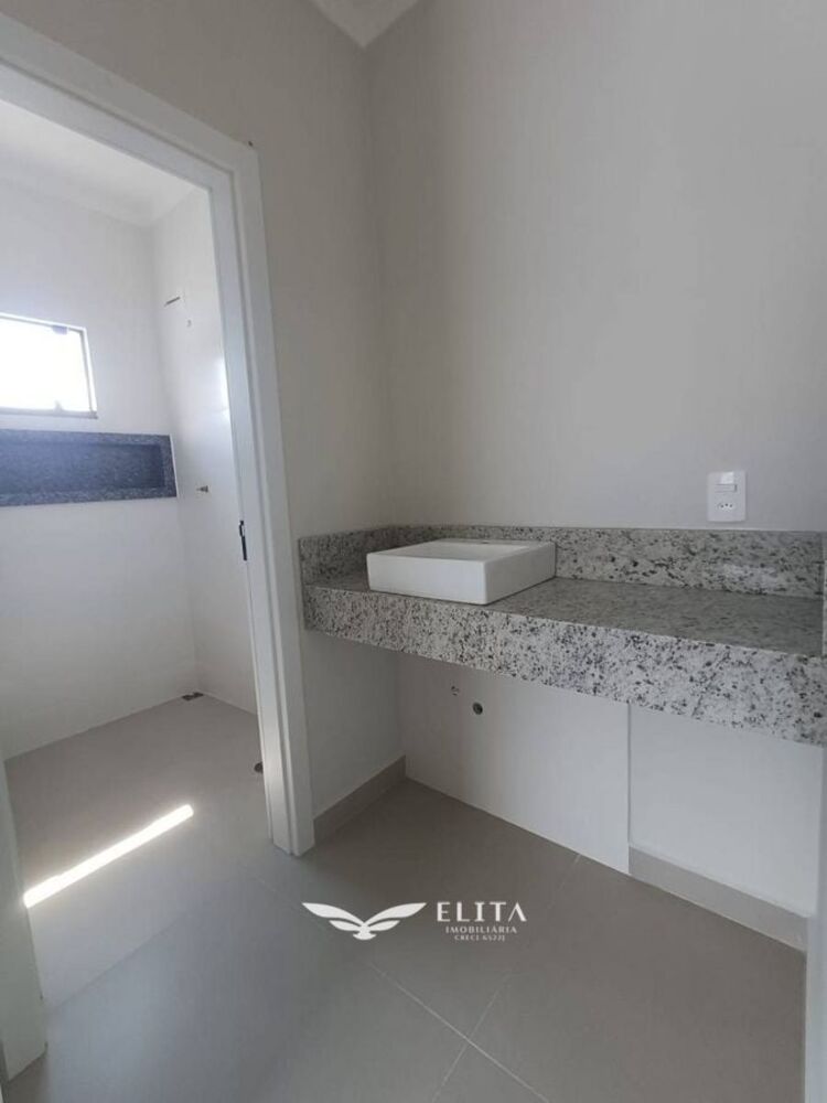 Casa à venda com 2 quartos, 80m² - Foto 3