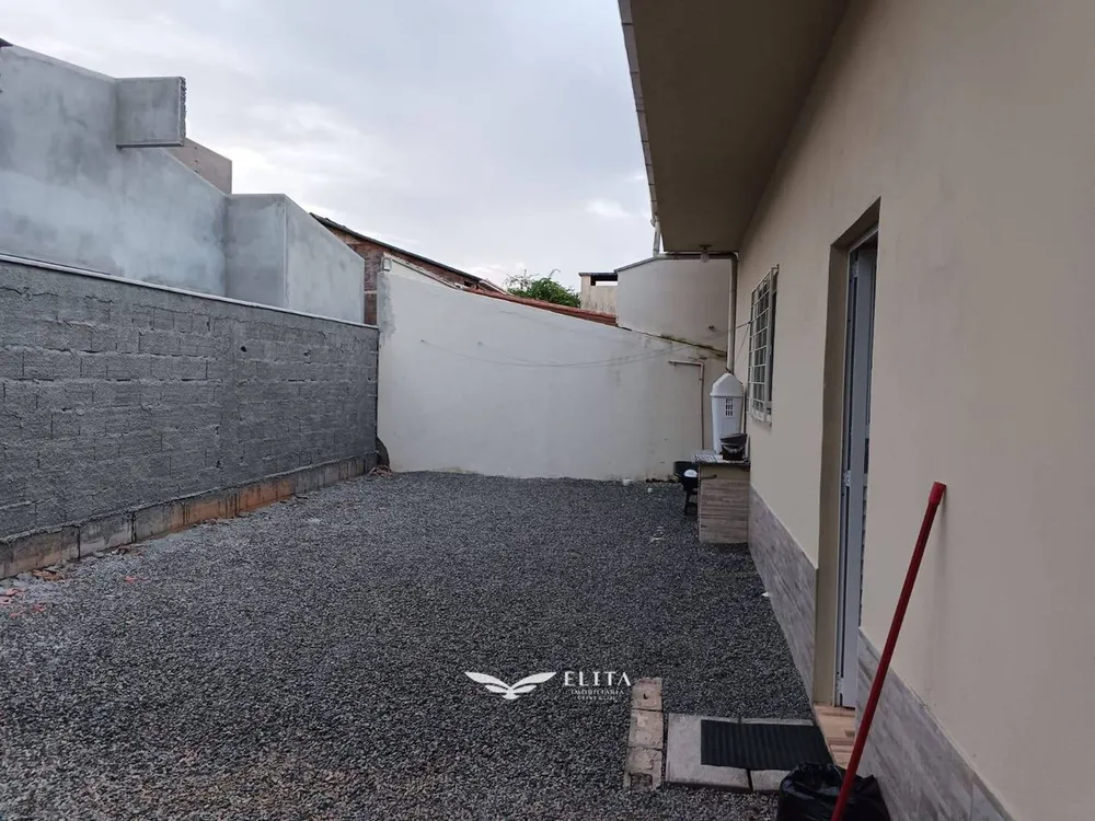 Casa, 4 quartos, 138 m² - Foto 3