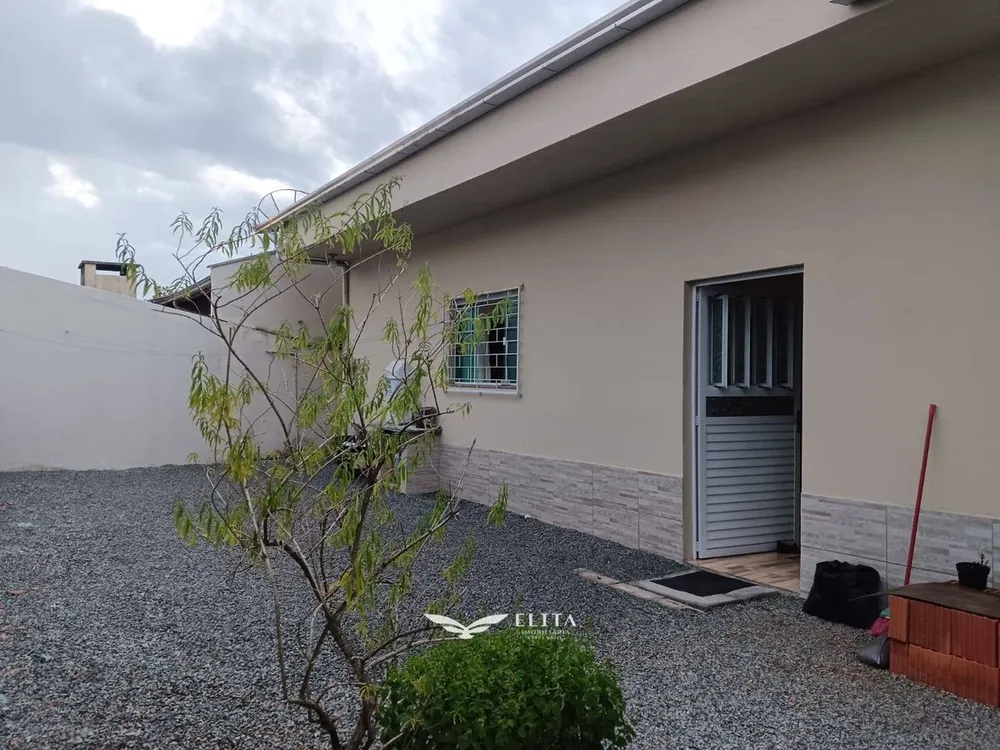 Casa, 4 quartos, 138 m² - Foto 2