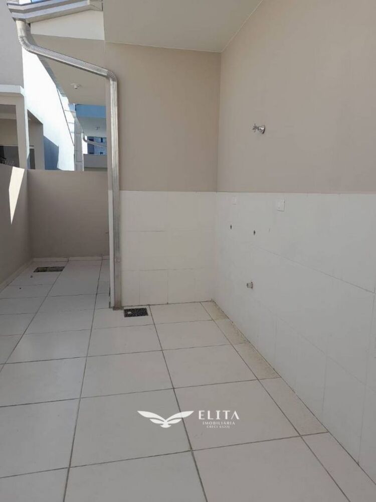 Casa à venda com 1 quarto, 63m² - Foto 1