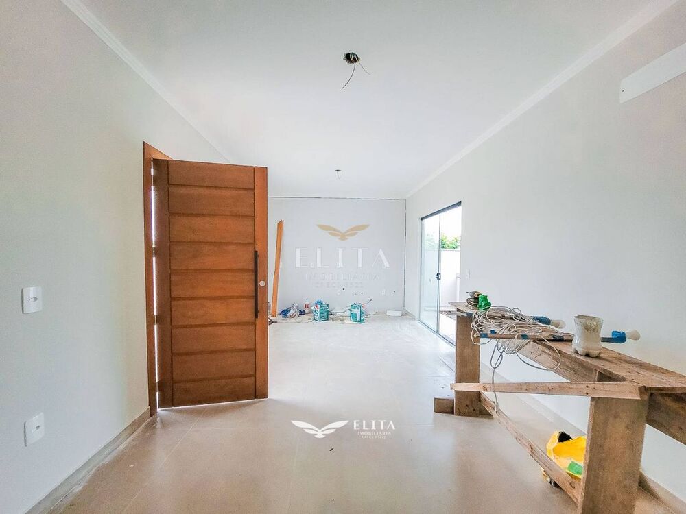 Casa à venda com 2 quartos, 61m² - Foto 4