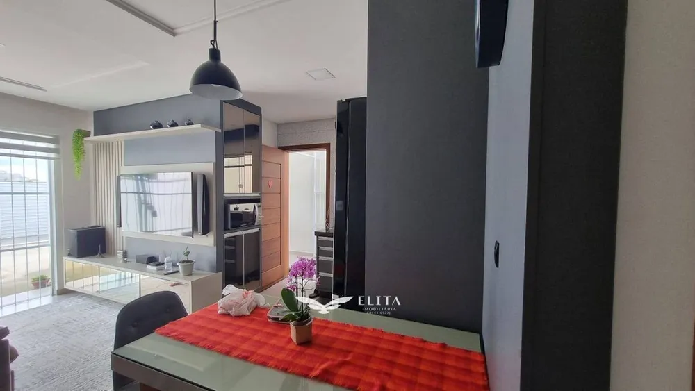 Casa, 2 quartos, 67 m² - Foto 1