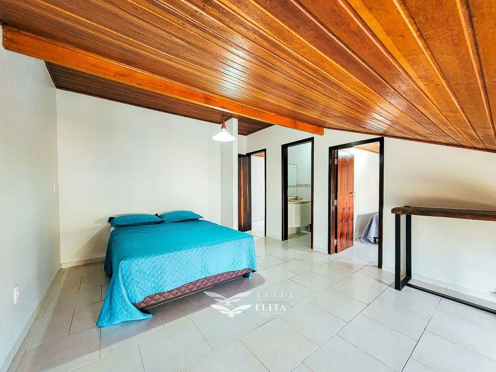 Casa, 6 quartos, 212 m² - Foto 9