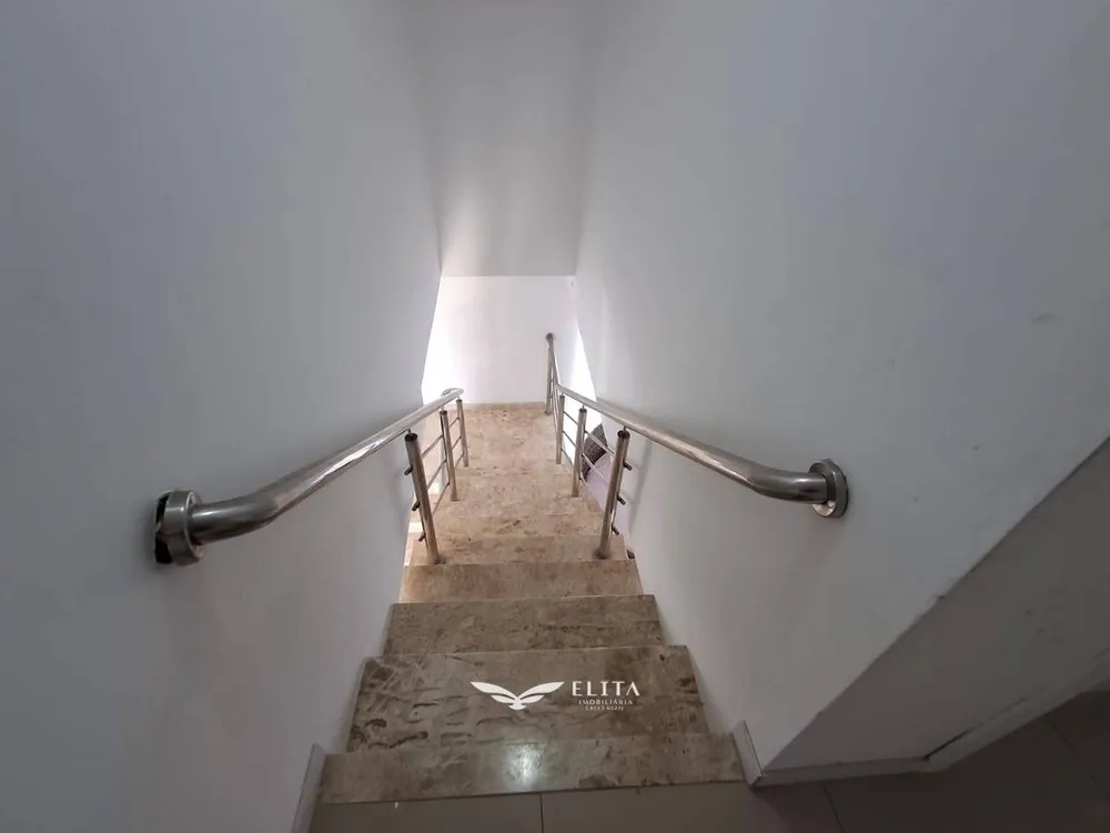 Sobrado, 4 quartos, 376 m² - Foto 2
