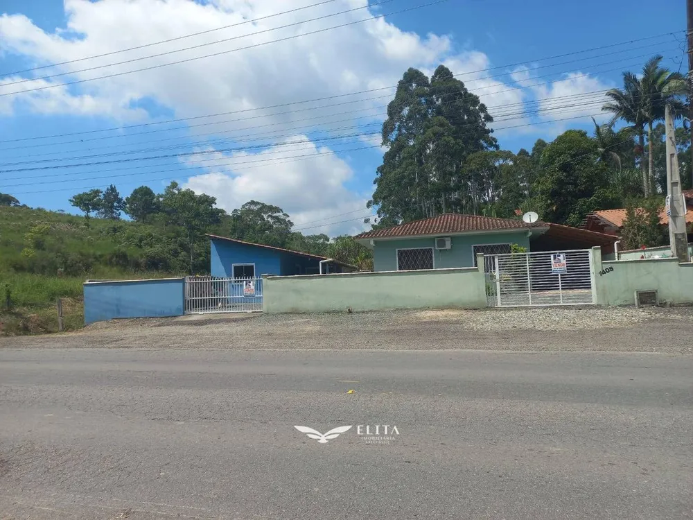 Casa, 4 quartos, 143 m² - Foto 1