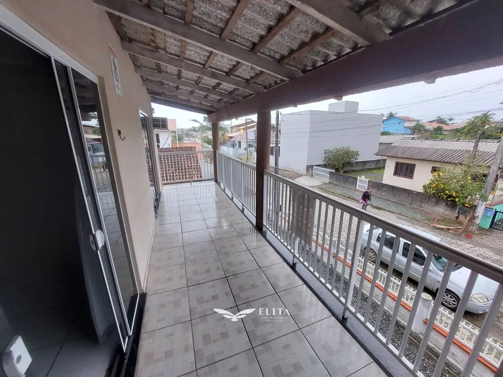 Sobrado, 5 quartos, 180 m² - Foto 2