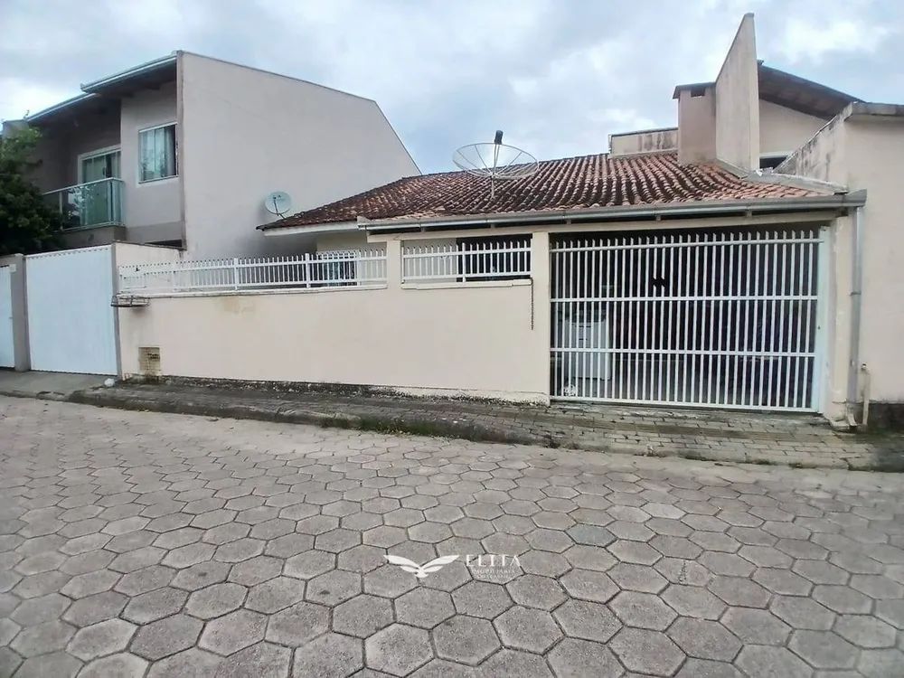 Casa, 2 quartos, 52 m² - Foto 1