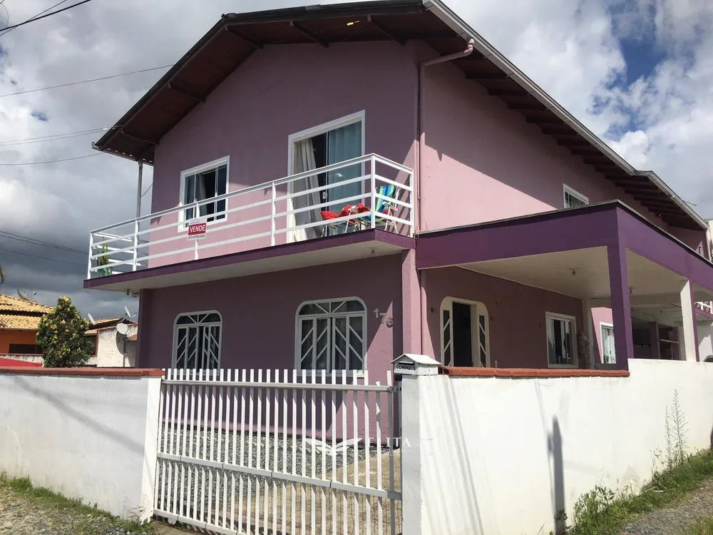 Sobrado, 3 quartos, 256 m² - Foto 1
