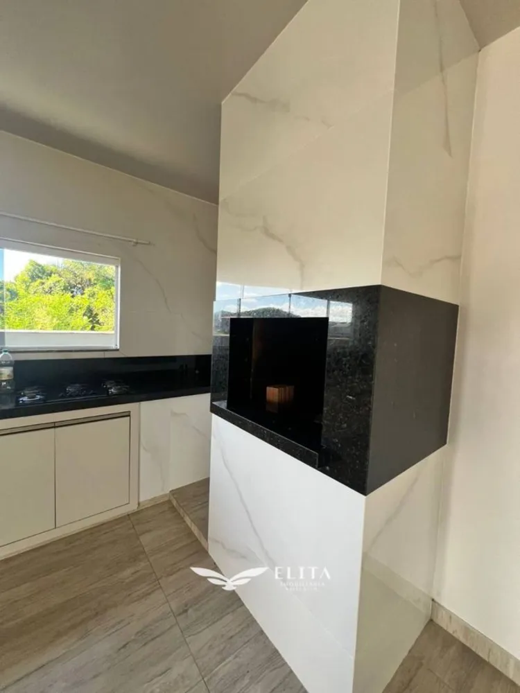Casa, 3 quartos, 196 m² - Foto 2