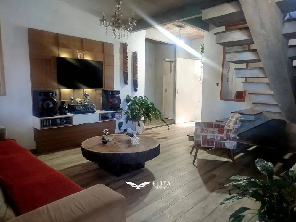 Sobrado, 2 quartos, 205 m² - Foto 1