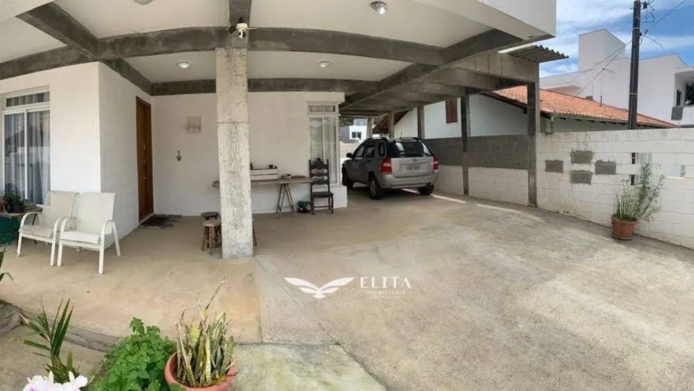 Sobrado, 3 quartos, 252 m² - Foto 1