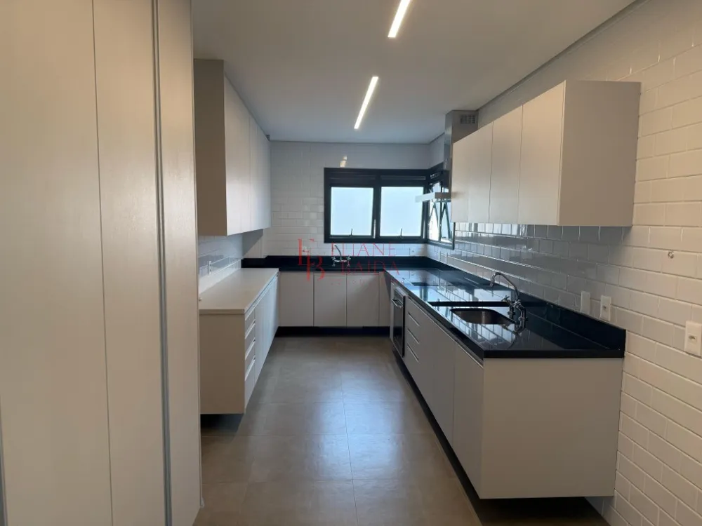 Apartamento, 3 quartos, 226 m² - Foto 2