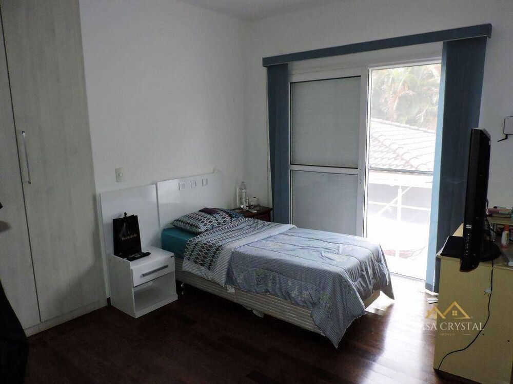Casa de Condomínio à venda com 4 quartos, 400m² - Foto 2