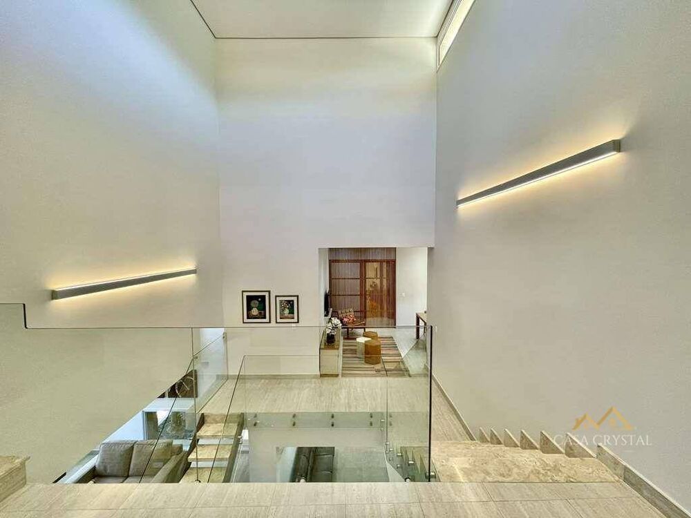 Casa de Condomínio à venda com 4 quartos, 453m² - Foto 2