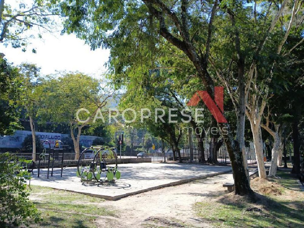 Casa à venda com 3 quartos, 4468m² - Foto 1