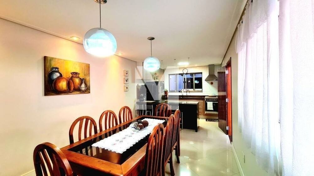 Sobrado, 2 quartos, 207 m² - Foto 1