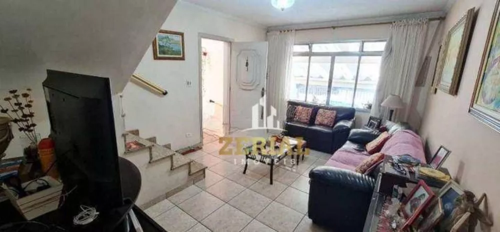 Sobrado à venda com 3 quartos, 250m² - Foto 1