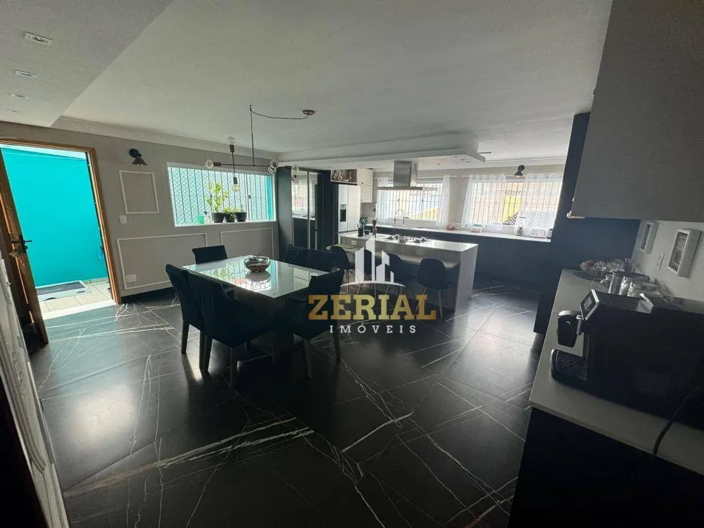 Sobrado, 3 quartos, 442 m² - Foto 1