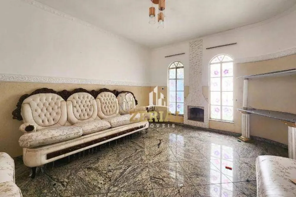 Casa, 4 quartos, 177 m² - Foto 1