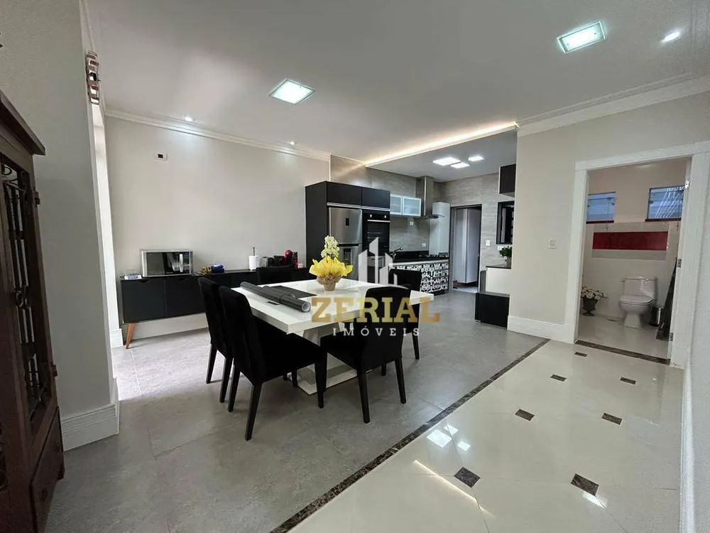 Sobrado, 3 quartos, 242 m² - Foto 6