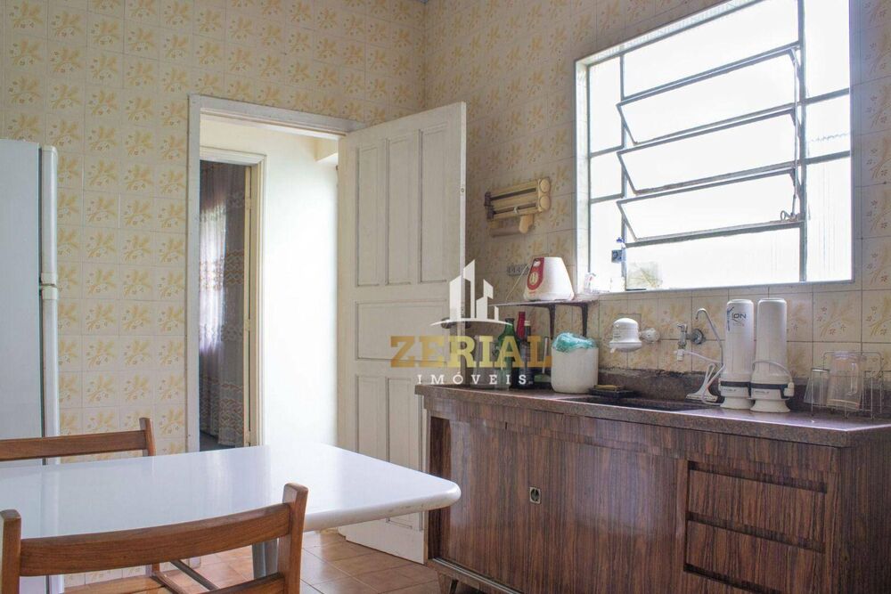 Sobrado à venda com 2 quartos, 196m² - Foto 3