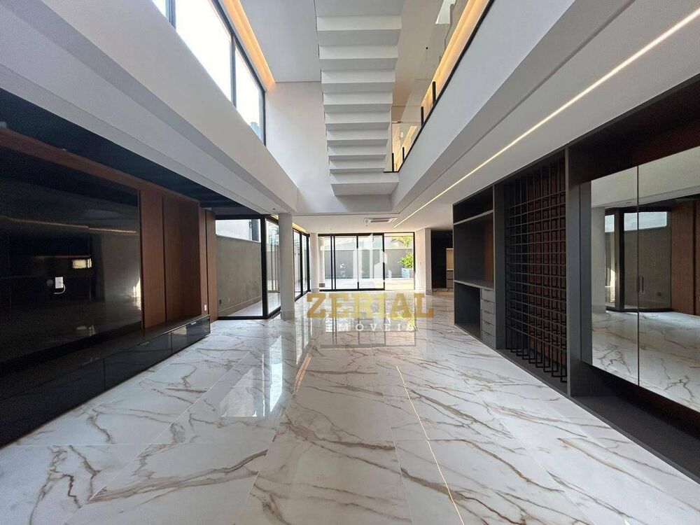 Sobrado, 4 quartos, 440 m² - Foto 1