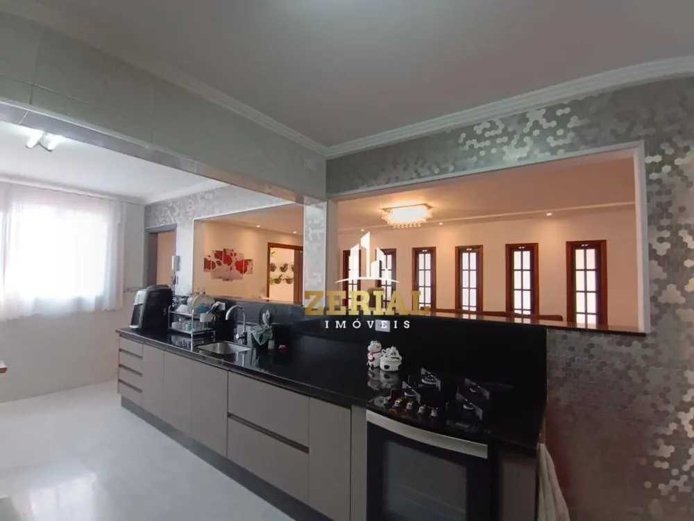 Casa, 4 quartos, 240 m² - Foto 1