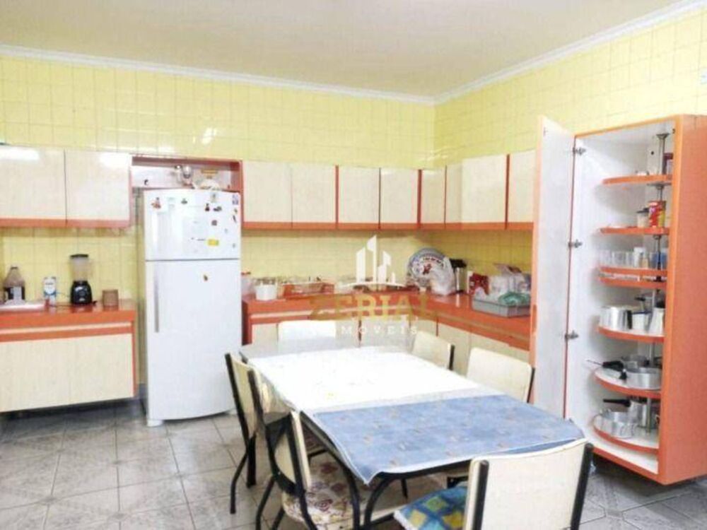 Sobrado, 5 quartos, 326 m² - Foto 1