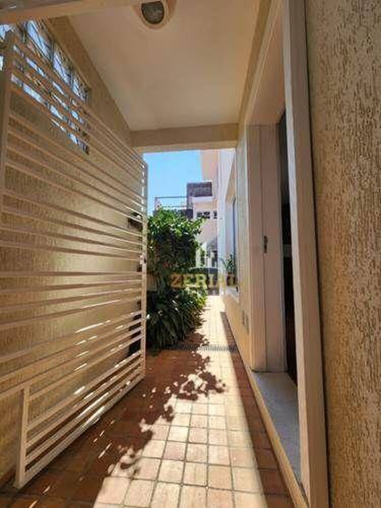 Sobrado à venda e aluguel com 3 quartos, 189m² - Foto 4