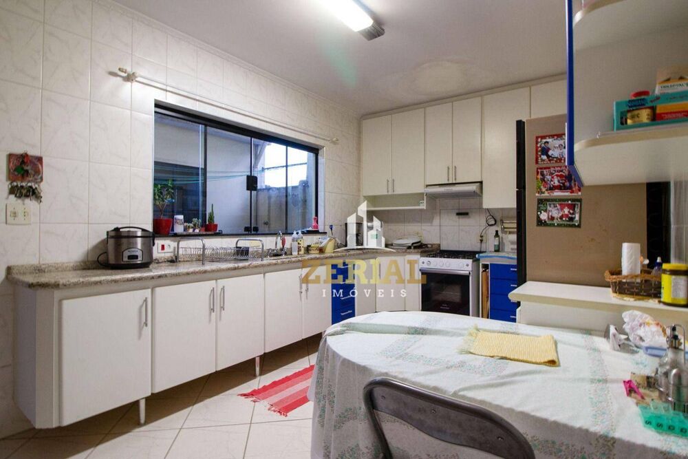 Casa à venda com 4 quartos, 343m² - Foto 2