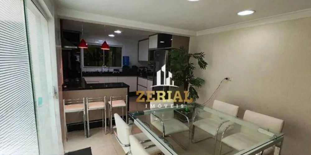 Sobrado, 3 quartos, 247 m² - Foto 1