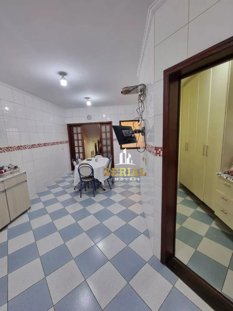Sobrado, 3 quartos, 330 m² - Foto 1